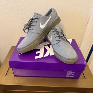 NWT Nike SB ZOOM Stefan Janoski Shoes